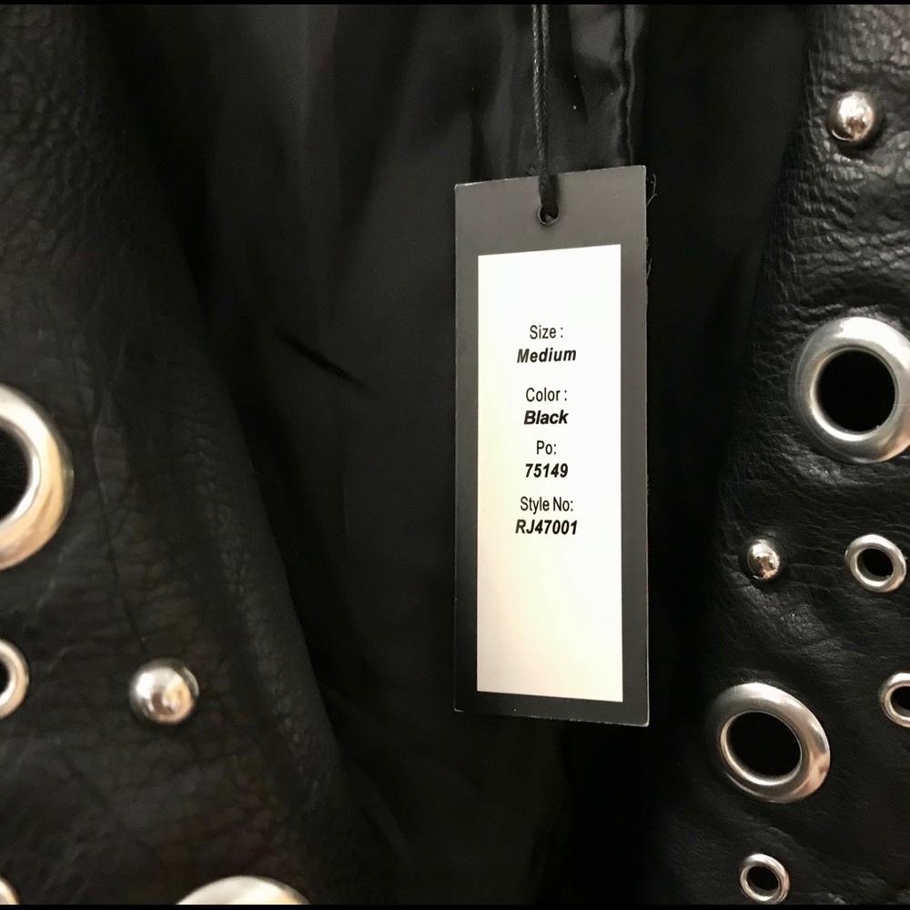 RARE Circle Rivet Moto Jacket🖤 - Picture 7 of 8